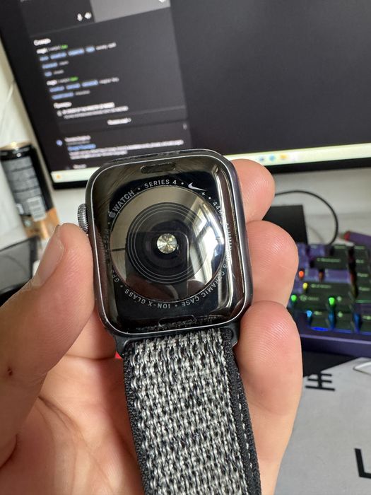 apple watch 4 44mm nike