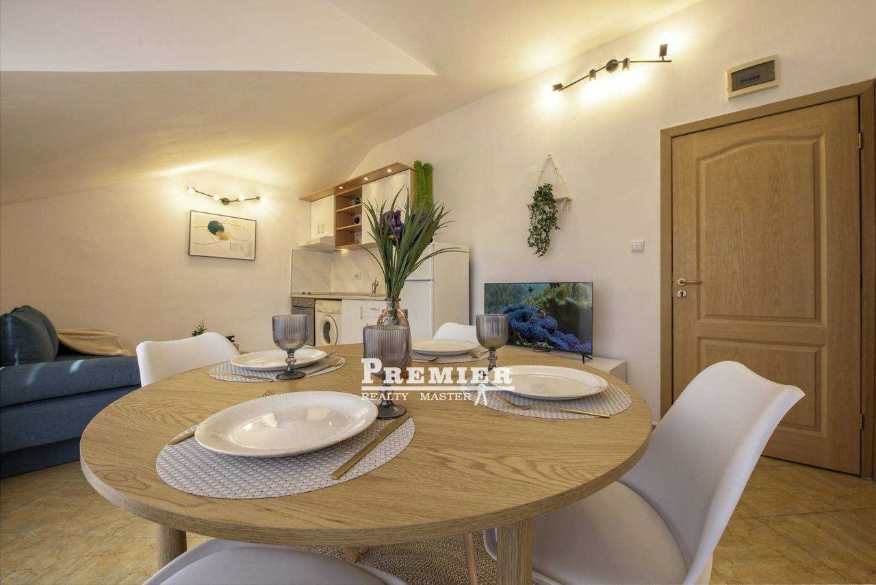 Продава се Двустаен апартамент в к.к. Слънчев бряг - 55 кв.м за 1037 €/кв.м - Снимка #11