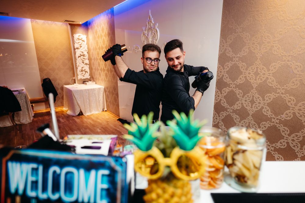Bar Mobil/ Tort de shot uri/ Cocktail Bar/ Servicii all-inclusiv!