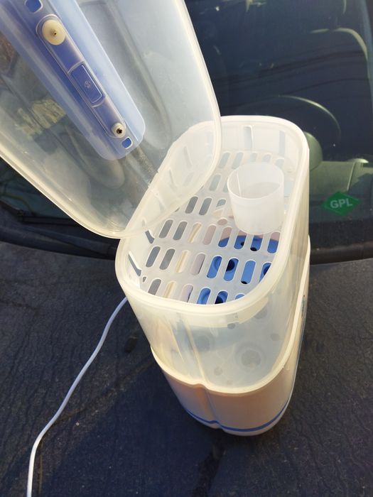 Vând sterilizator electric pentru bebeluși