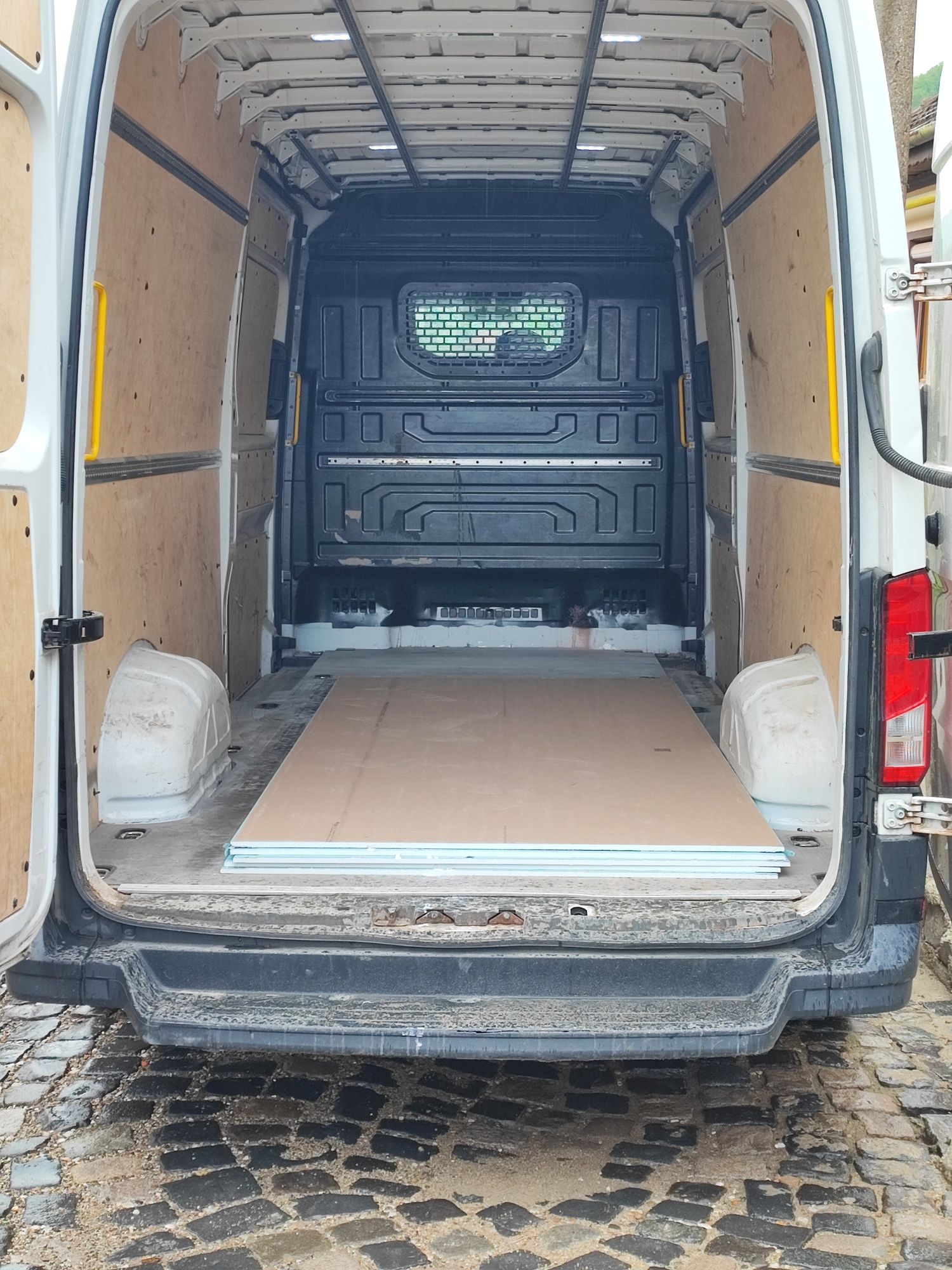 Relocări, Debarasări, Manipulanți, Transport, Mutări
