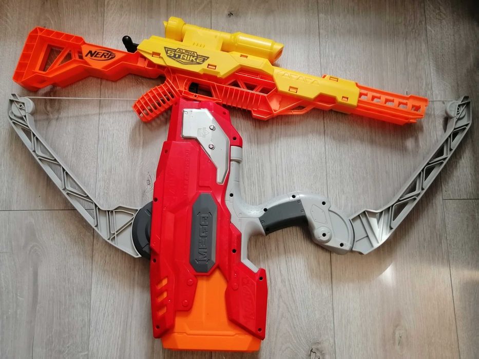 Pachet Blaster Nerf: Mega Thunderbow + Alpha Strike Wolf LR-1