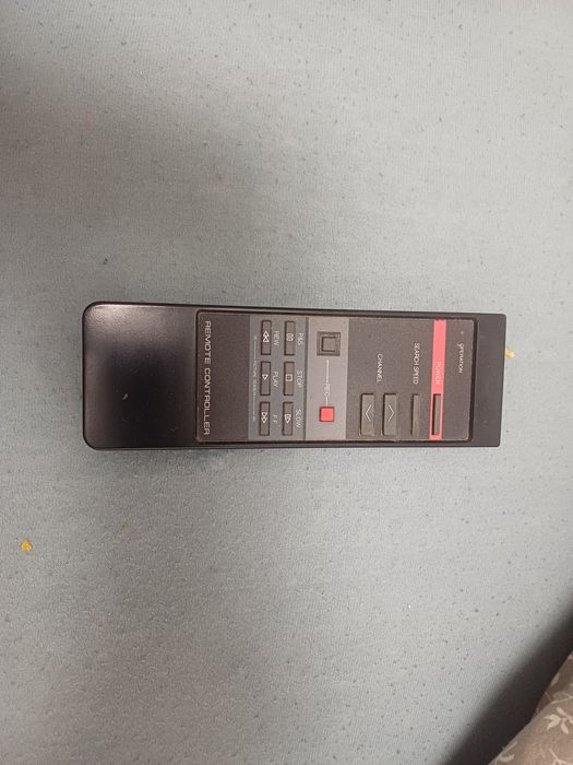 Telecomanda vintage video si VCR in stare buna

#10
#10