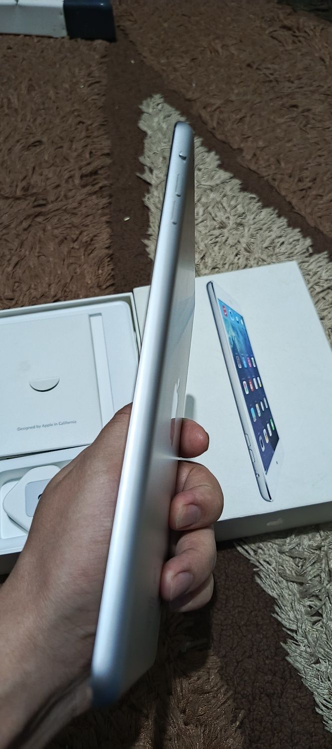 ipad mini2 argenal idyal xolatda