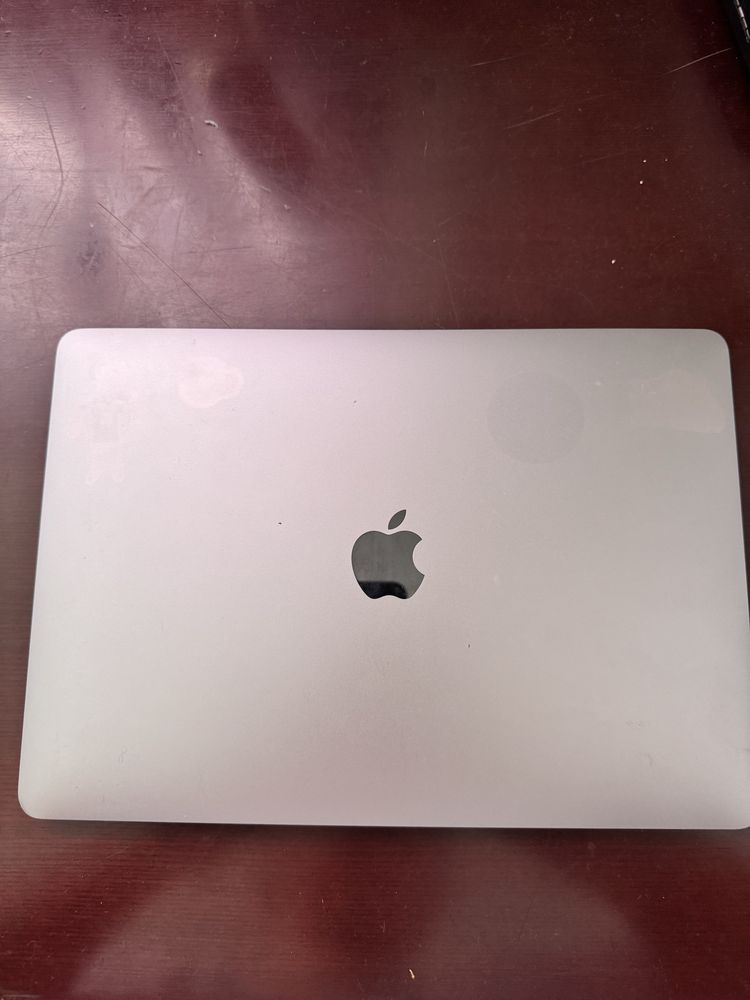 Macbook pro 13, 256 gb, 2020 core i5