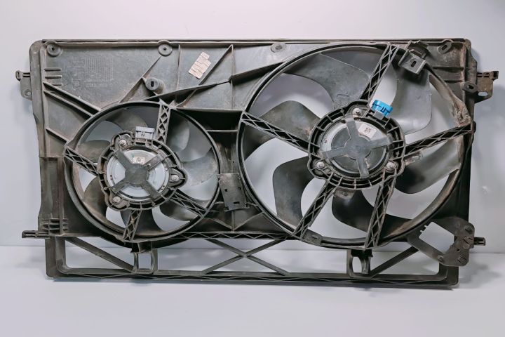 Electroventilator racire 93868357A / 214816680R Renault Trafic a 3-a