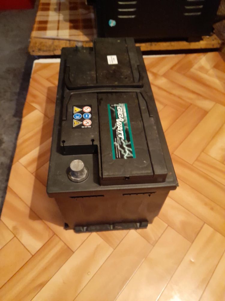 Продавам акумулатор 95Ah 800A