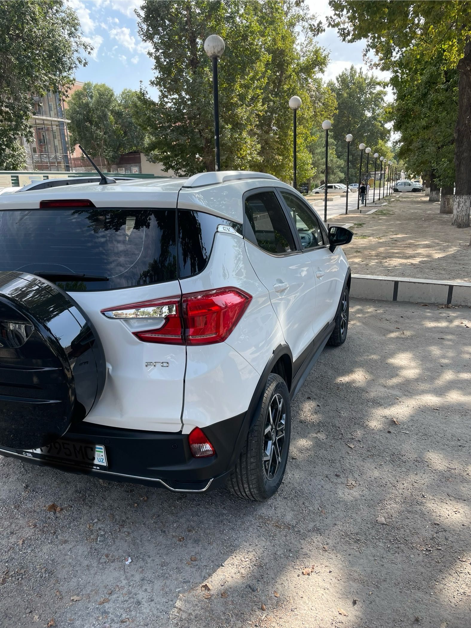 BYD yuan pro, 2023год . Электромобиль . Цена 14 500$, торг есть .