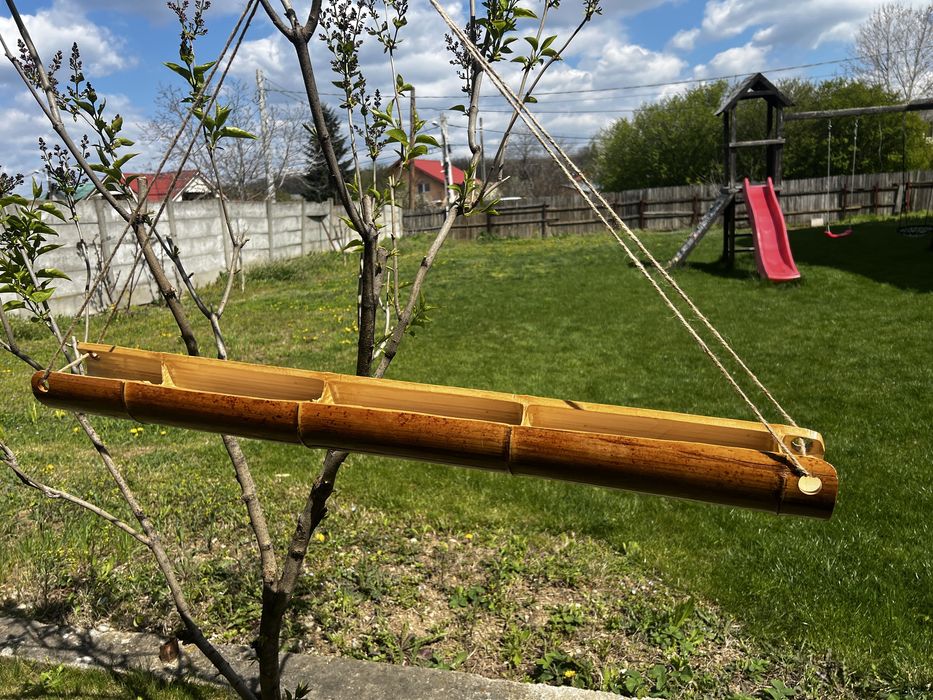 Jardiniere din bambus pentru flori