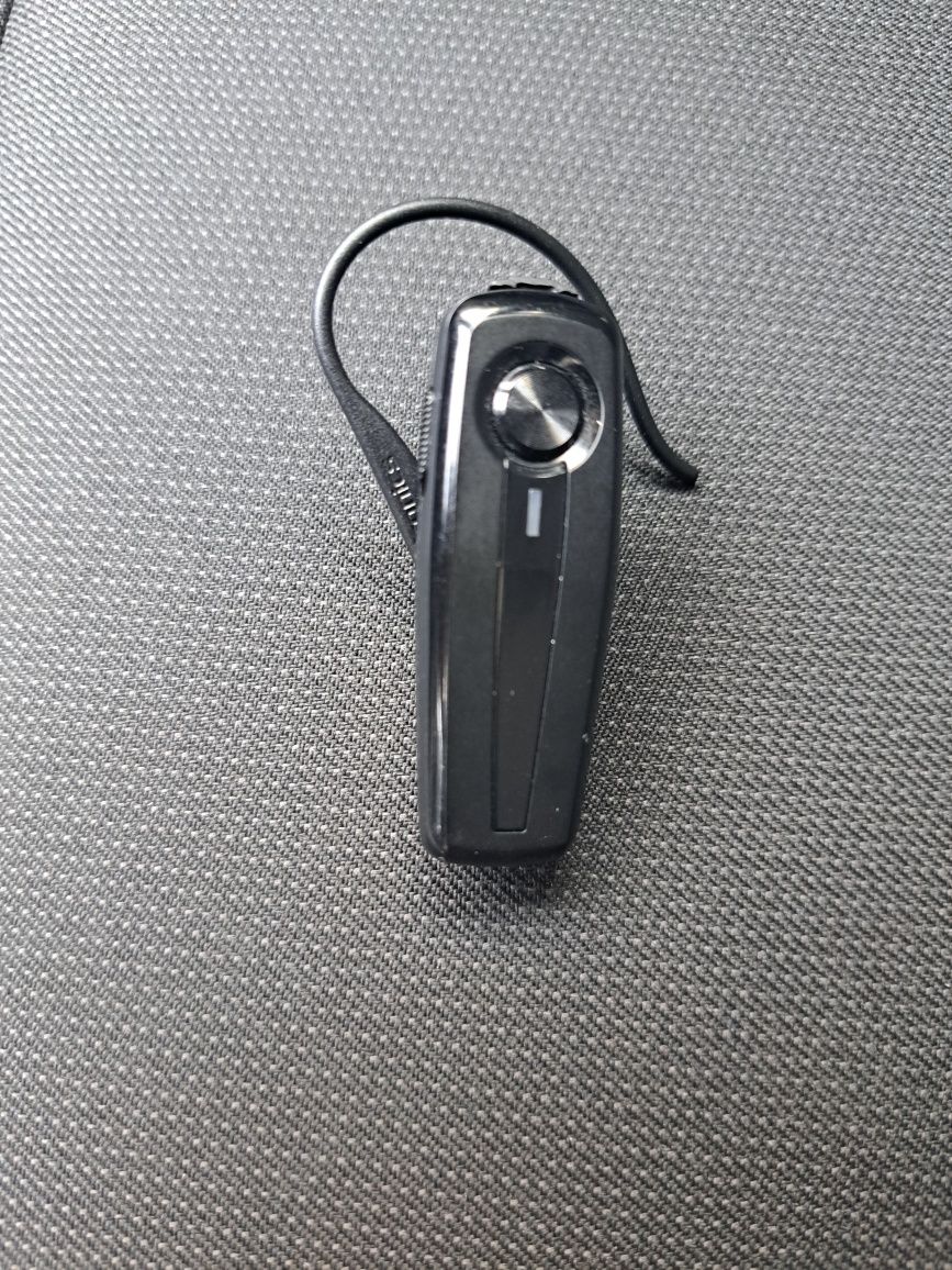 Plantronics explorer 210