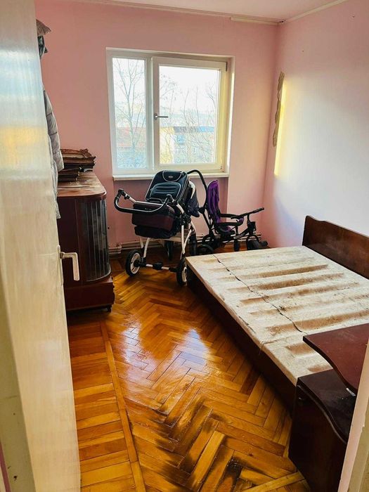 Urgent Vand Apartament 3 camera