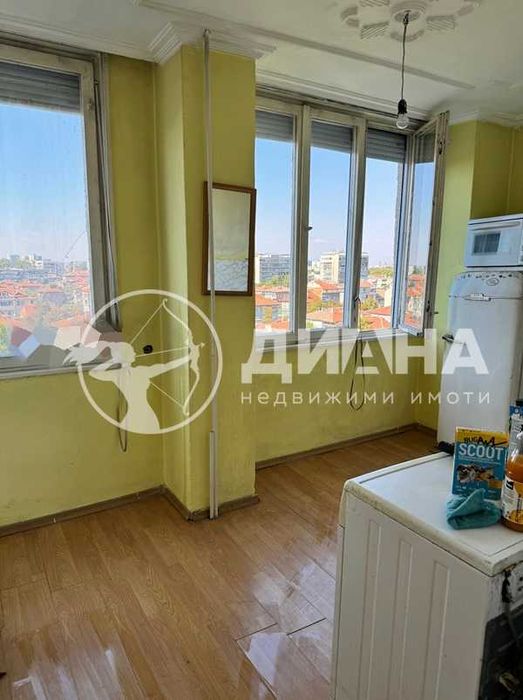 Продава се Тристаен апартамент в Пловдив, Кючук Париж - 104 кв.м за 1510 €/кв.м - Снимка #1