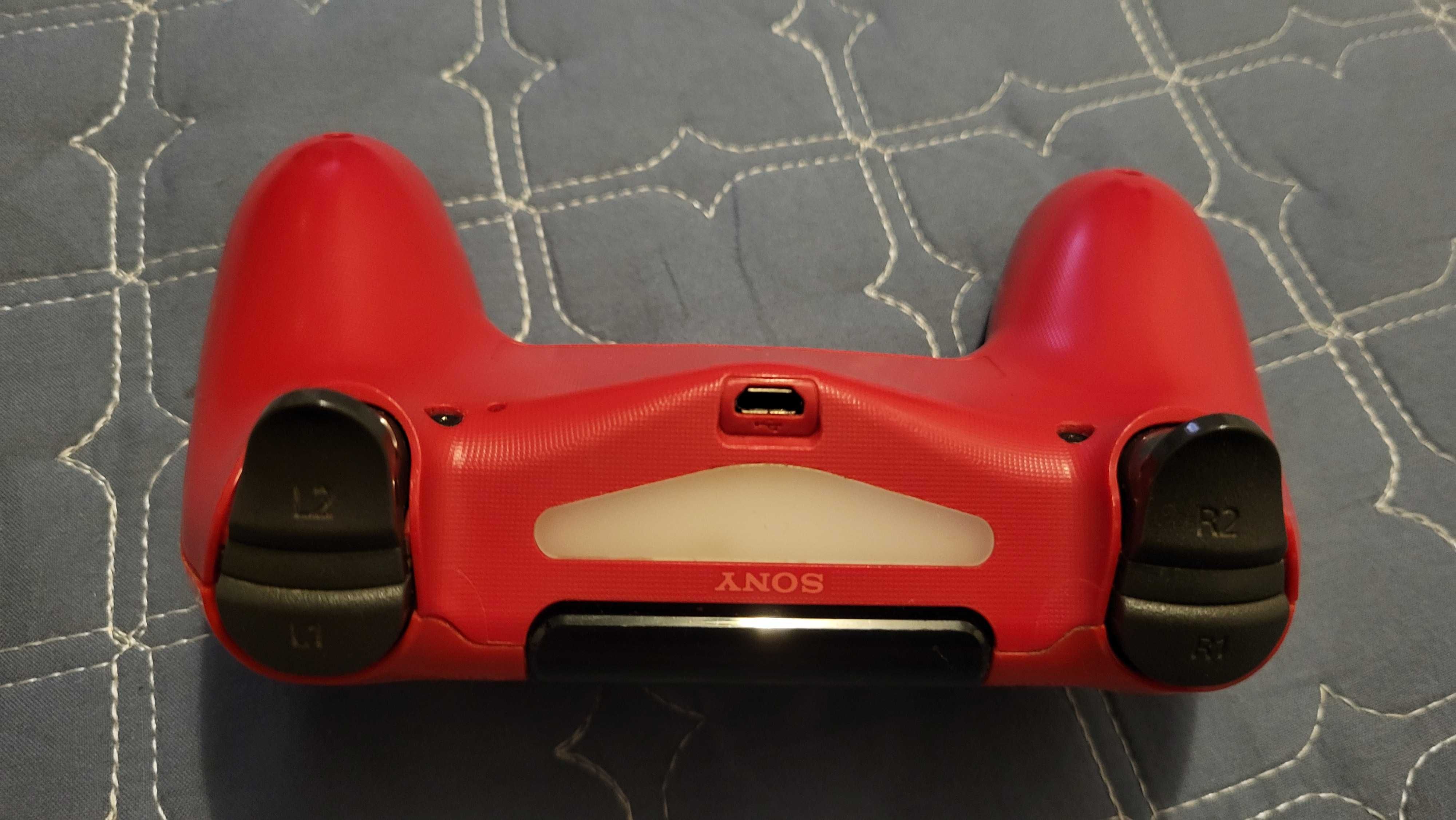 SONY Maneta Ps4 de piese se aprinde dar e defecta  50 lei fix