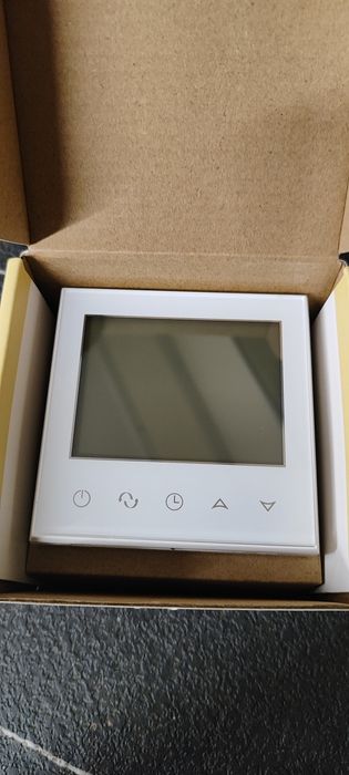 Програмируеми стаен терморегулатор