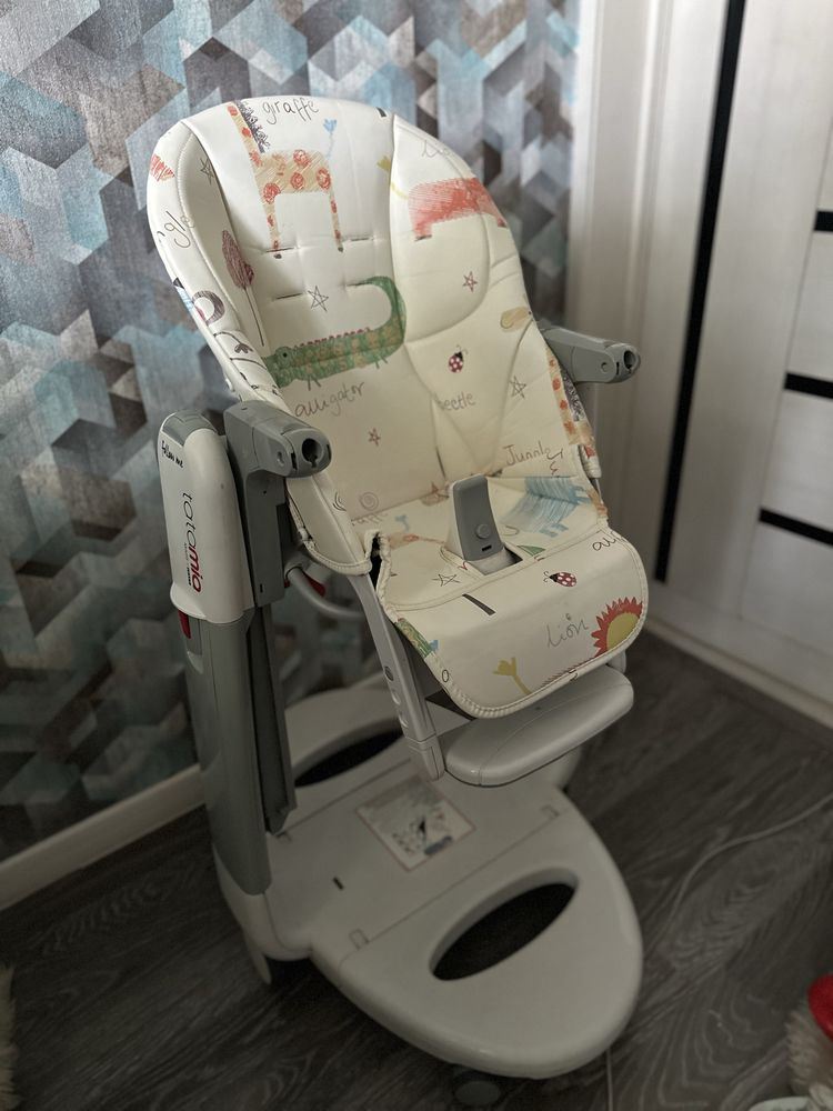 Стульчик для кормления Peg-Perego Tatamia Follow Me