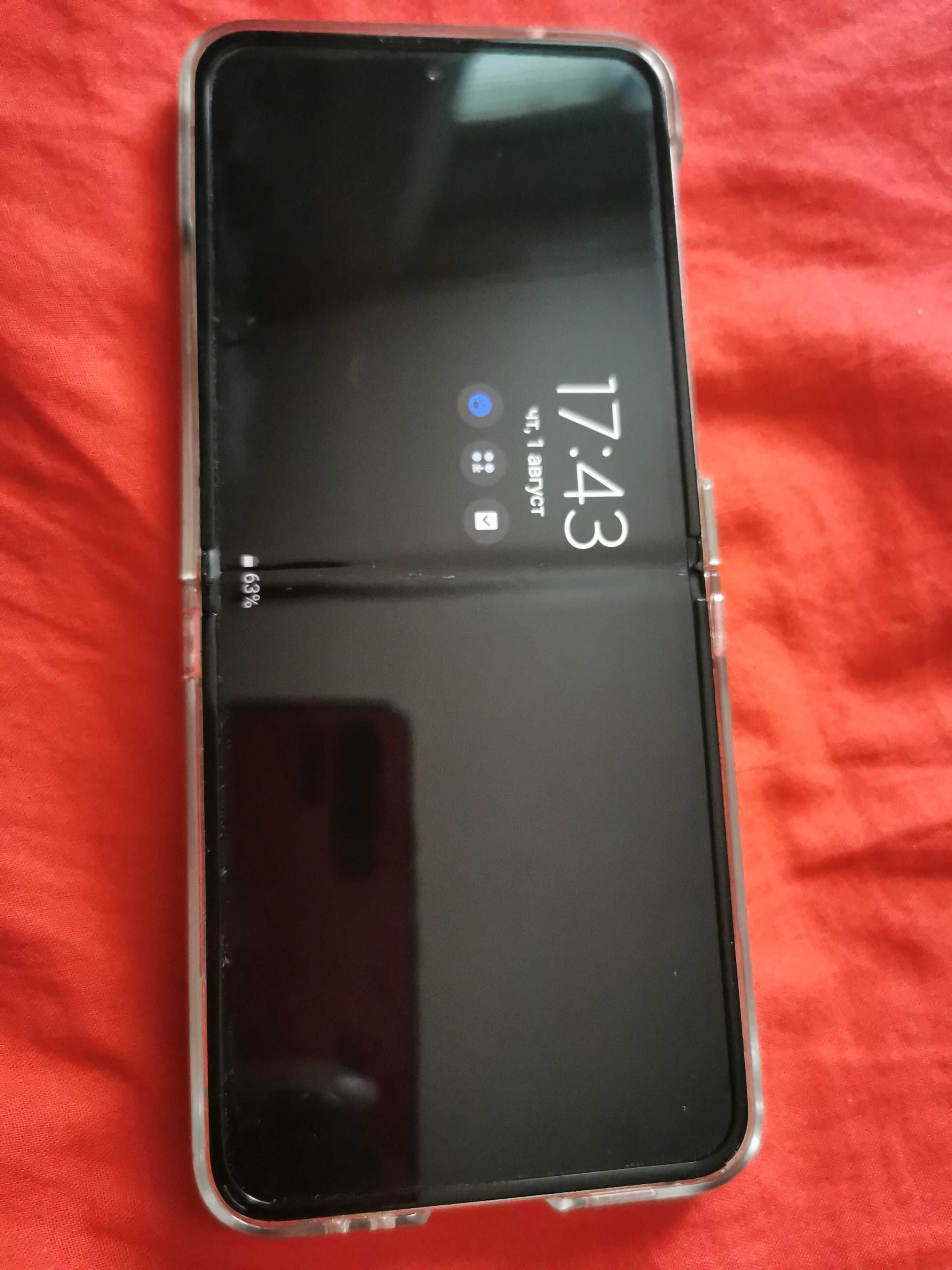 Продавам Samsung flip4