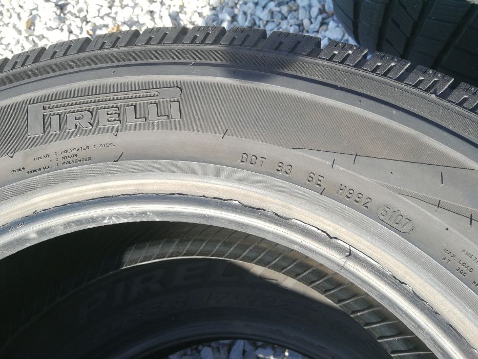 2 зимни гуми R17 225/65 Pirelli Scorpion Ice and Snow 102T M+S