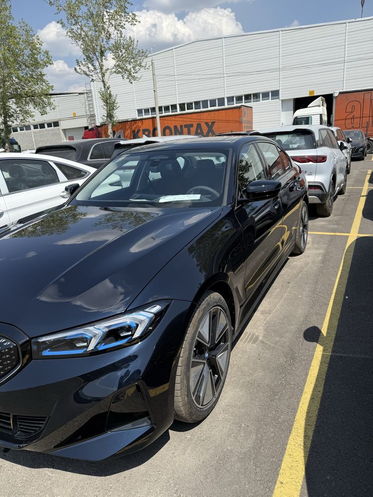 Bmw i3 edrive 40L nalichiyada