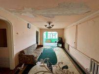 Срочно 3Х комнатная квартира Самарканд,Гагарин (Ор.Азиз Базар)