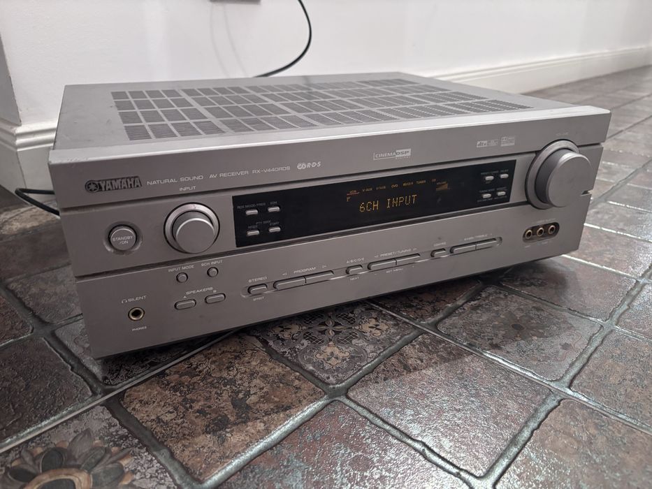 Vând amplificator Yamaha RX-V440RDS