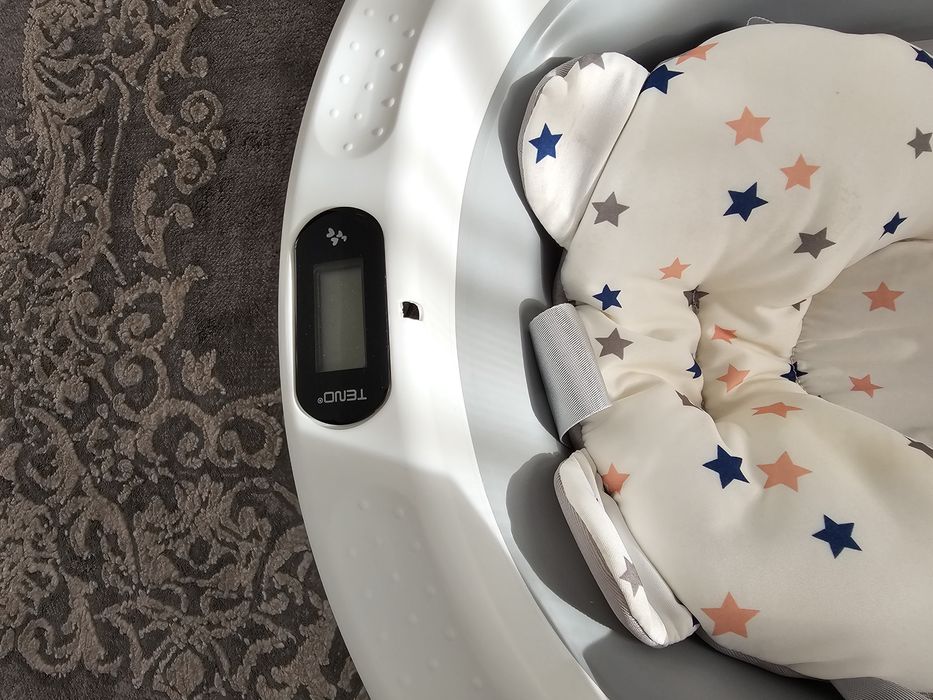 Cădiță pentru bebe cu termometru