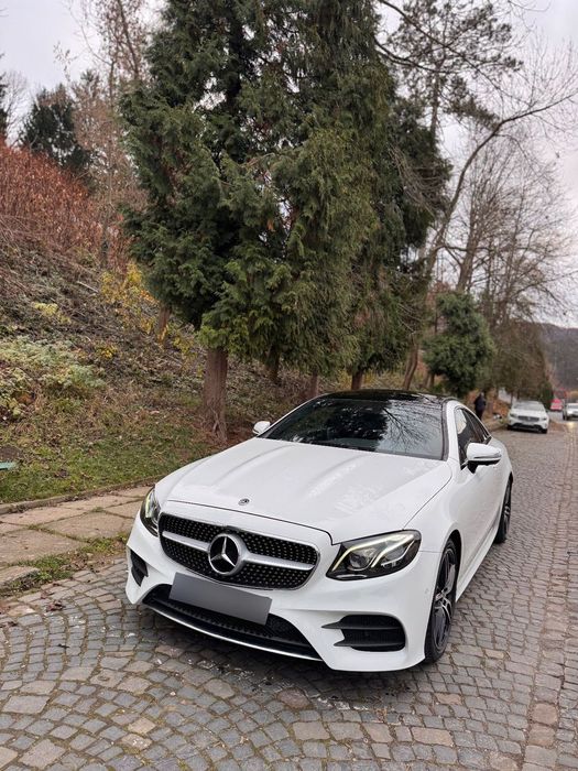Mercedes-Benz E Mercedes-Benz E400 4MATIC Coupé AMG Line • Full • Panoramic • Istoric