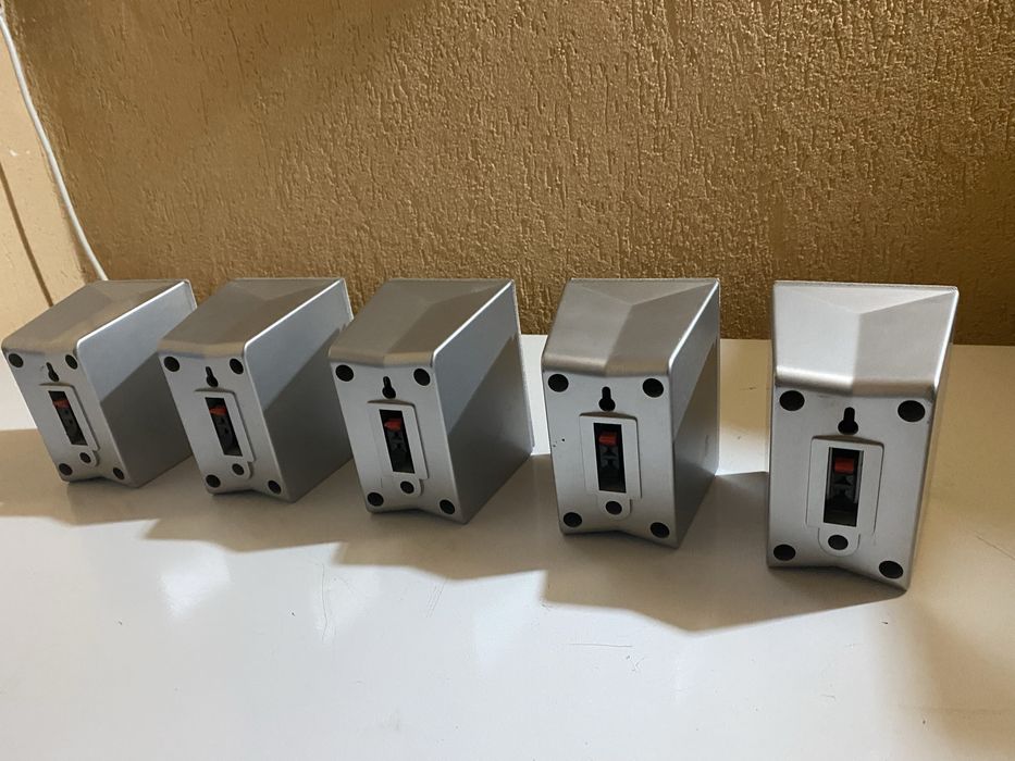 Sateliti home cinema Commax