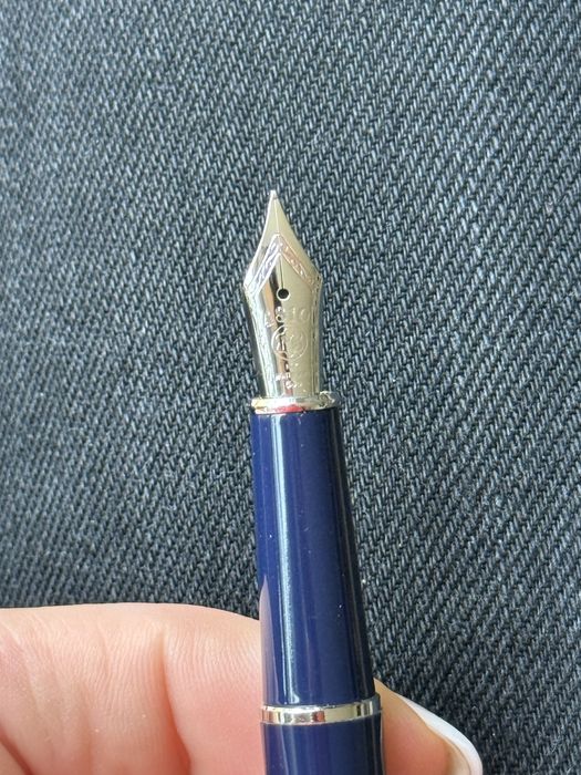 Stilou cu penita de aur mont blanc- editie limitata Le petite prince