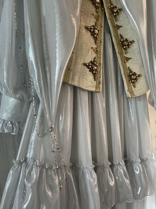 Кажекей орамал и платье вместе 40000