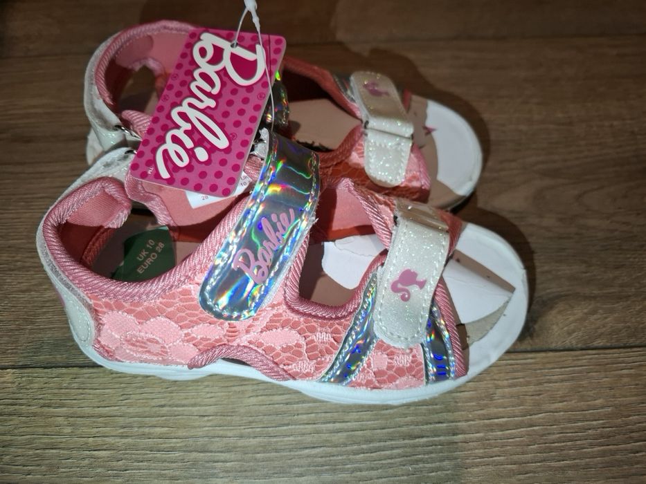 Дрехи и обувки за деца