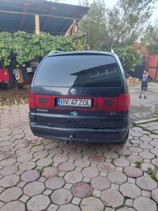 Preț 150 € sau la schimb cu animale mai multe detalii la telefon