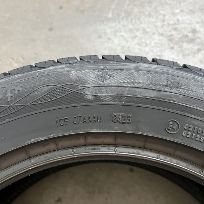 2 Anvelope iarna NOI 215 60 16 Point S (by Continental)