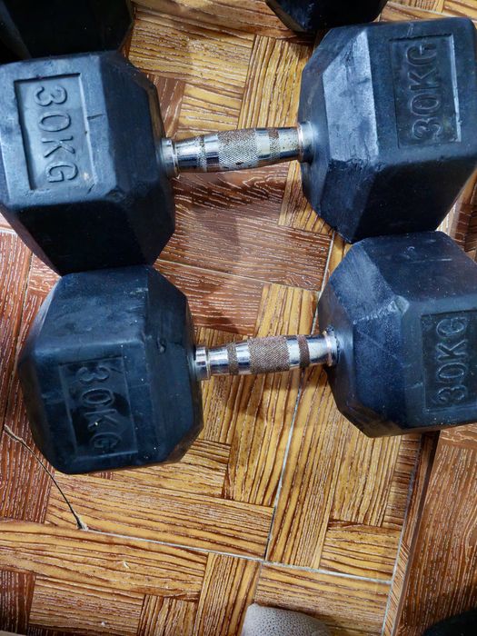 Set Gantere Hexagonale 30kg, 20kg, 12,5kg si 10kg