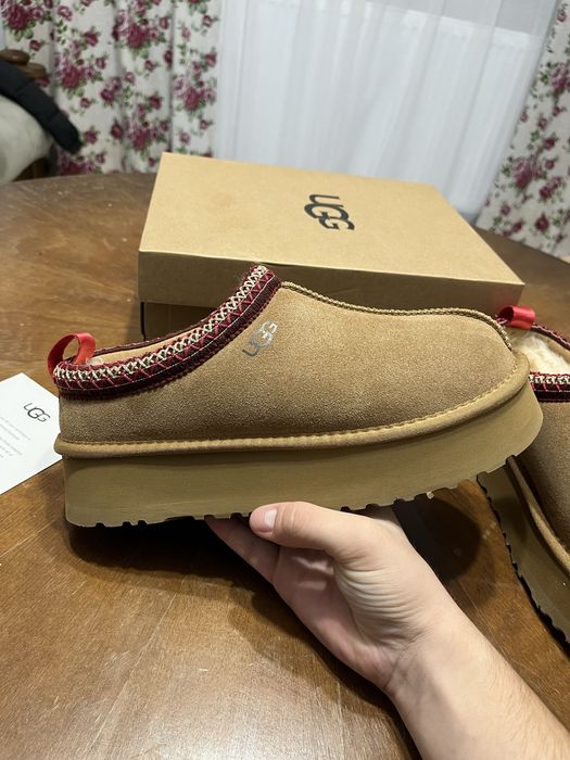 Papuci UGG Tazz II