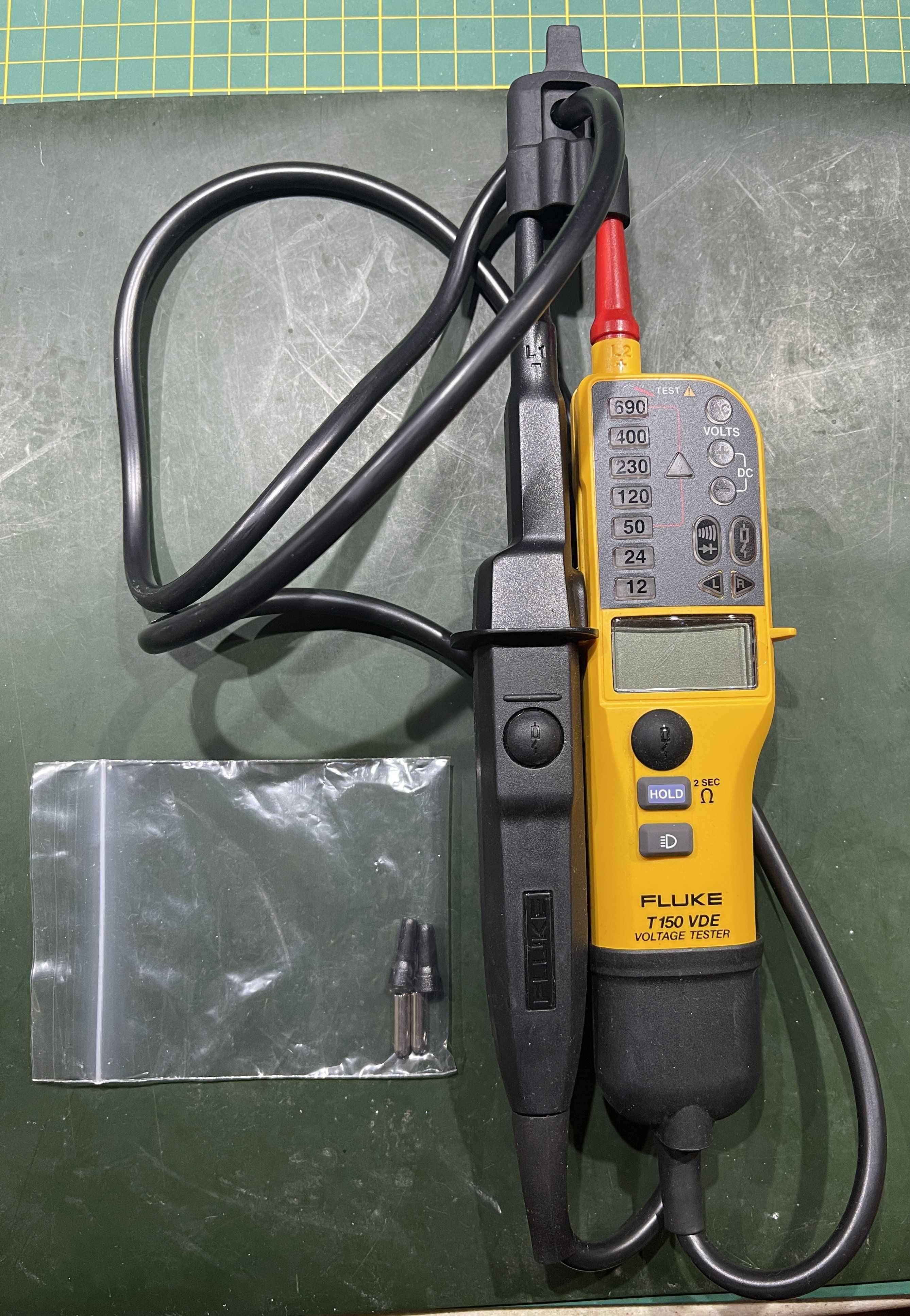 FLUKE T150 VDE тестер за напрежение - нов