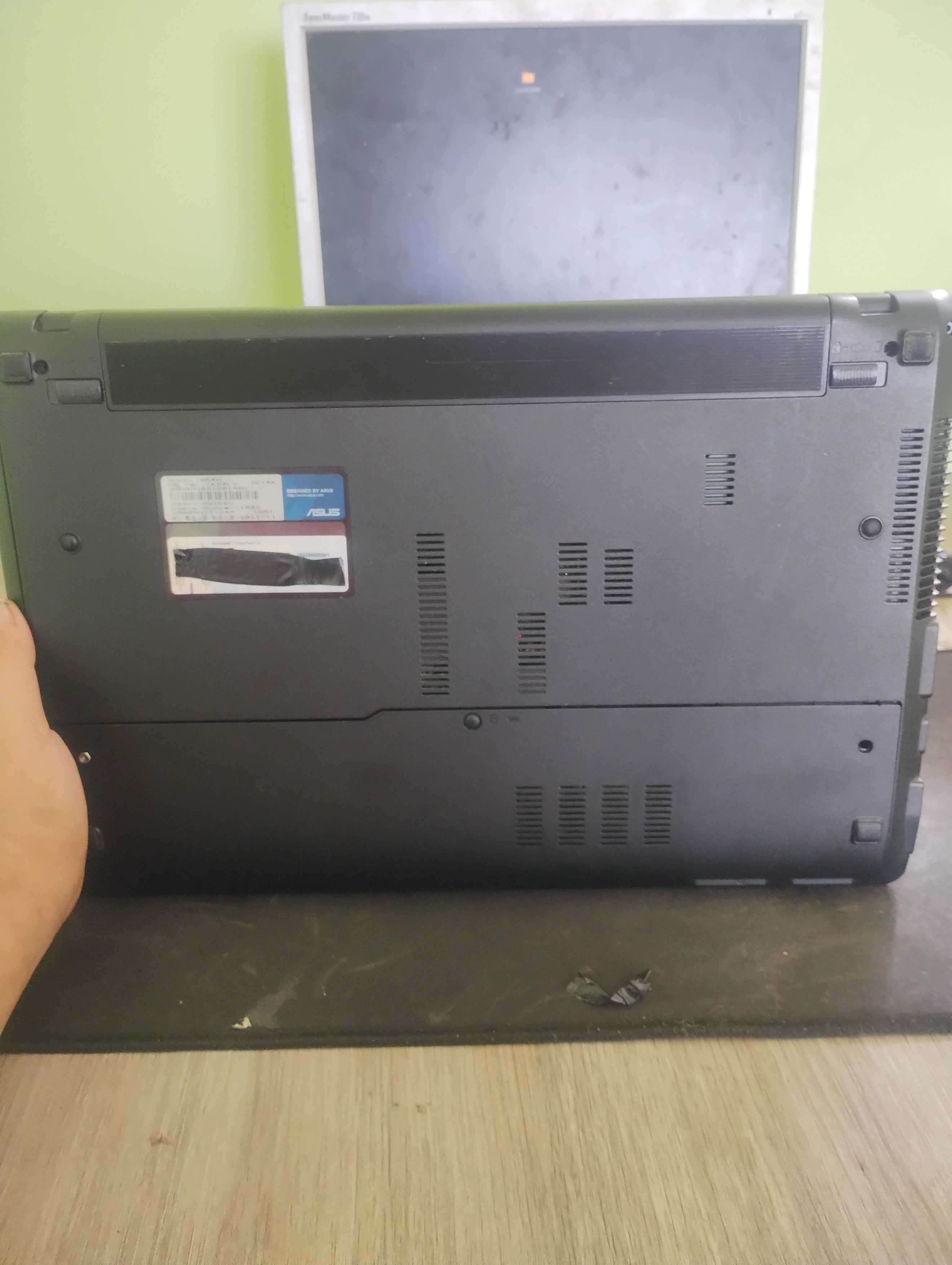 Лаптоп Asus без рам