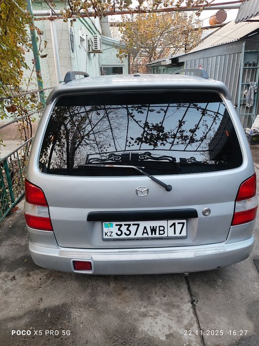 Продам Мазду экономичную машину Mazda Demio