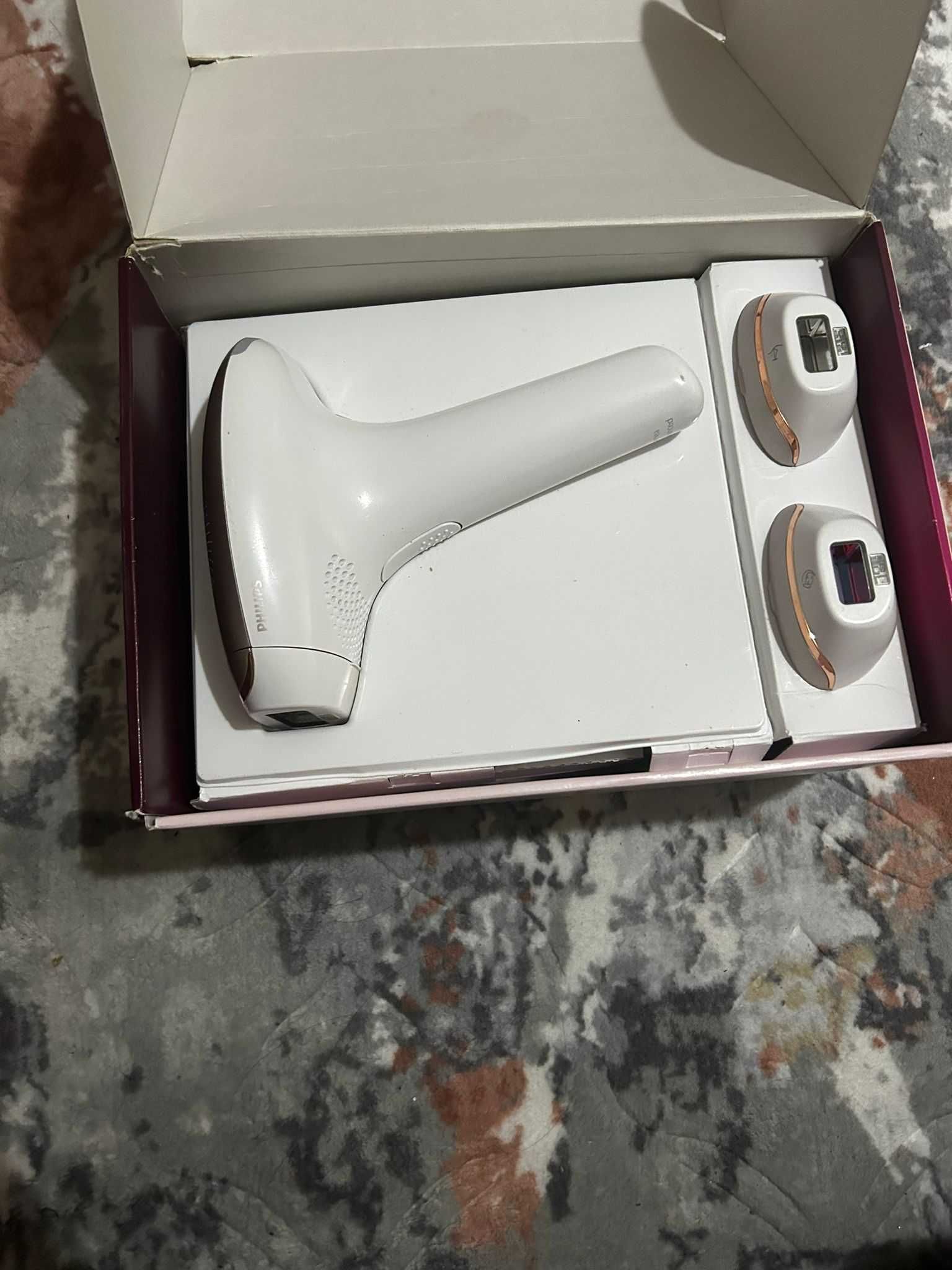 Ofertă :Vând epilator IPL Philips Lumea Advanced