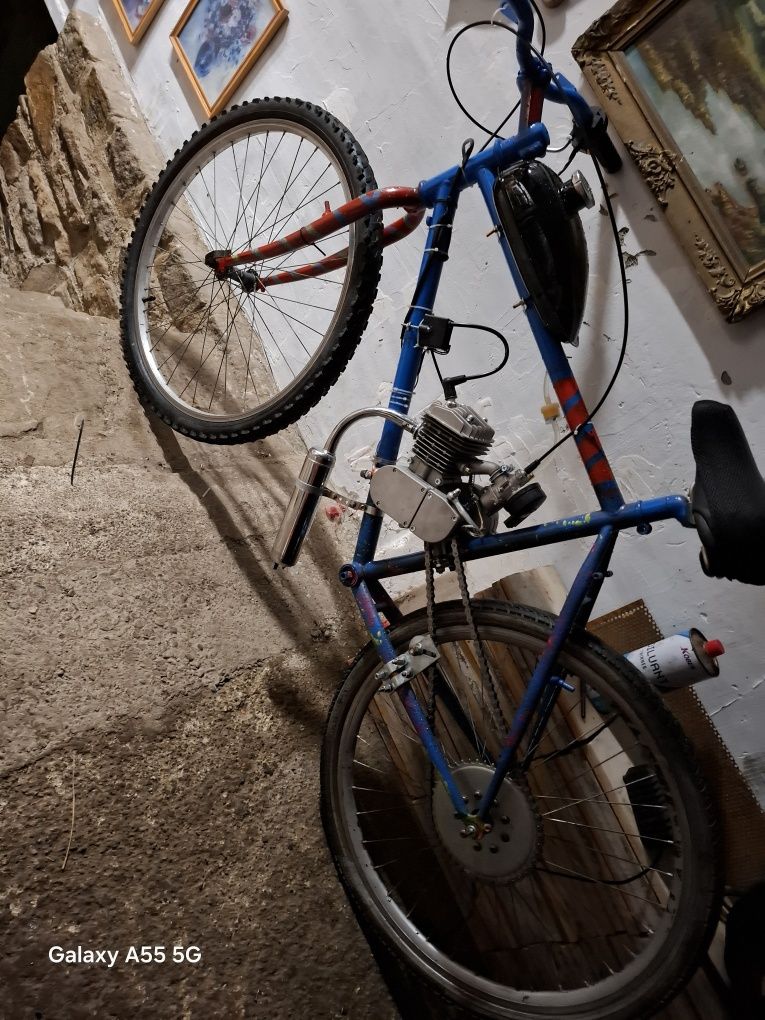 Vând schimb bicicleta cu motor