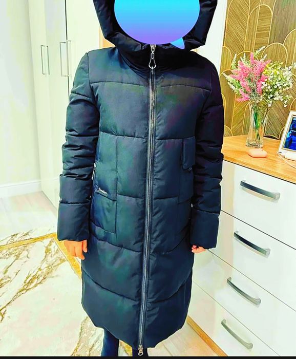 Зимний пуховик на дев. 10 лет.