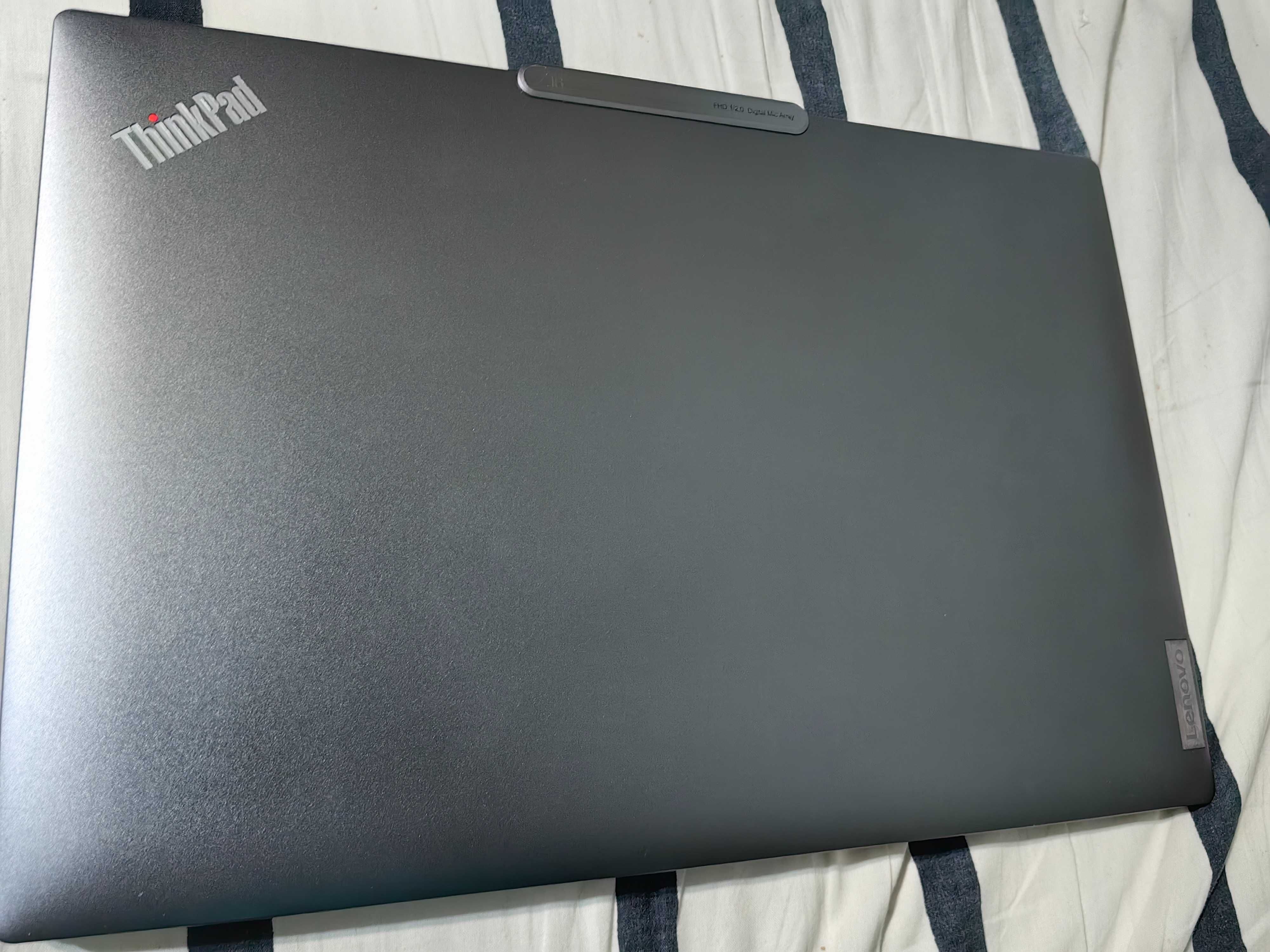 Thinkpad Z16 Gen2 Метално шаси 16' Ryzen 7 7840HS