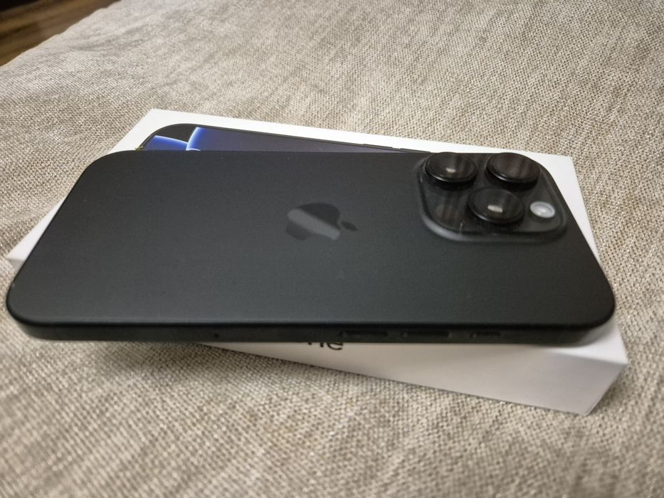 Iphone 16 Pro black ca nou impecabil 100% baterie in garantie