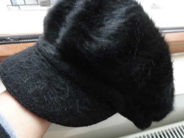 sapca angora neagra