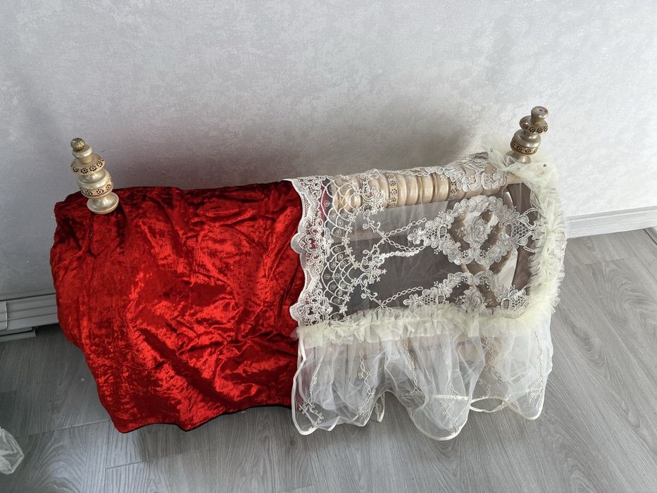 Beshik yengi ustuni ozi