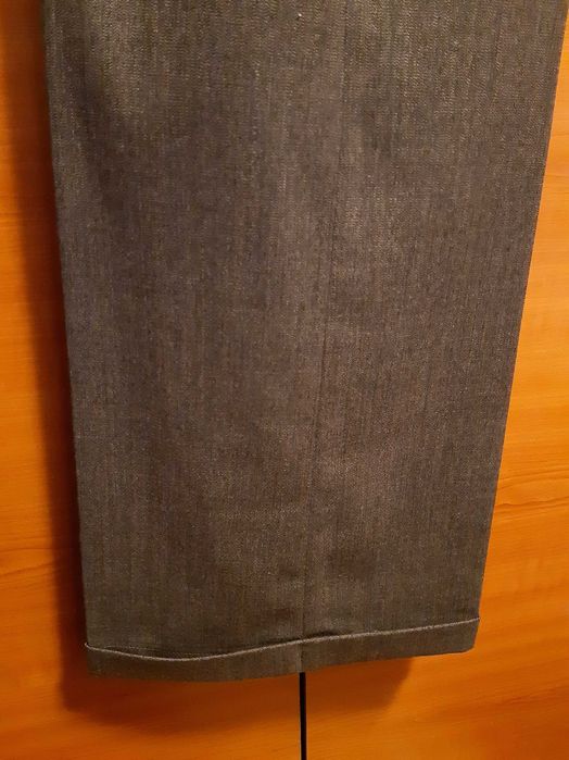 Pantaloni de lana, lungi, talie inalta