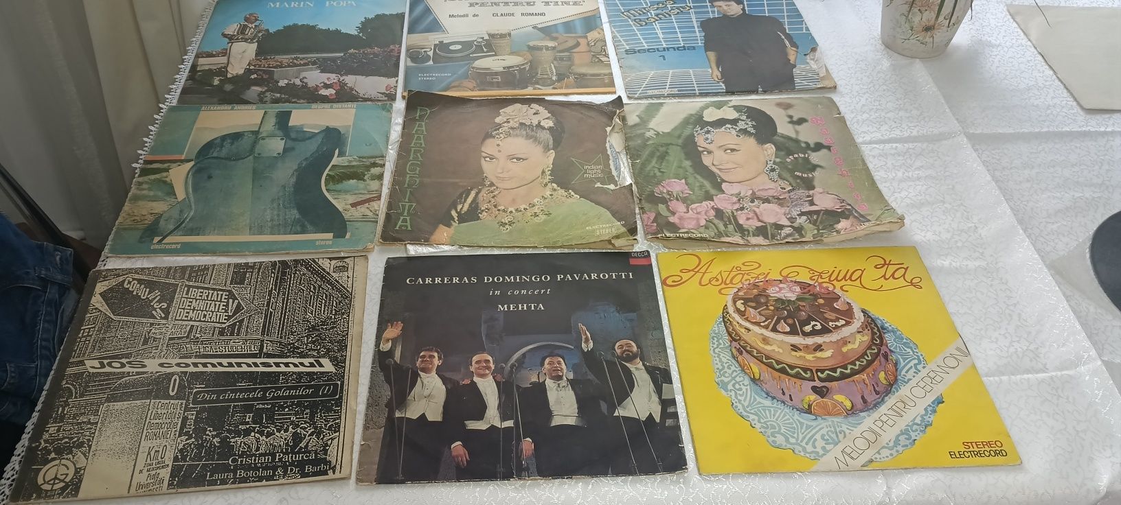 Vând placi de Vinil 60 buc 300lei