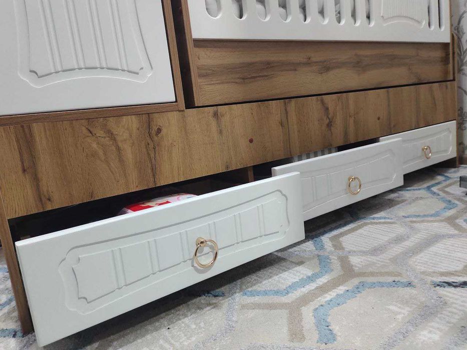 Продается детская кровать срочно.