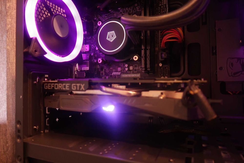 PC Gaming, I3 9100f + GTX 1650 Super + Water Cooling CA NOU