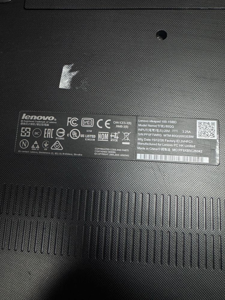 Лаптоп Lenovo ideapad 100-15IBD i3 за части или реставрация