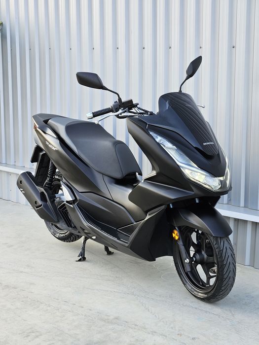 Scuter Honda PCX 125 cm, 840 Km, Keyless go, Led, ABS, ASR